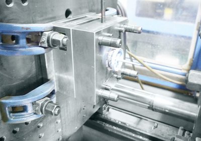 康柏工业陶瓷 以创新与实力，叩开特斯拉供应链之门